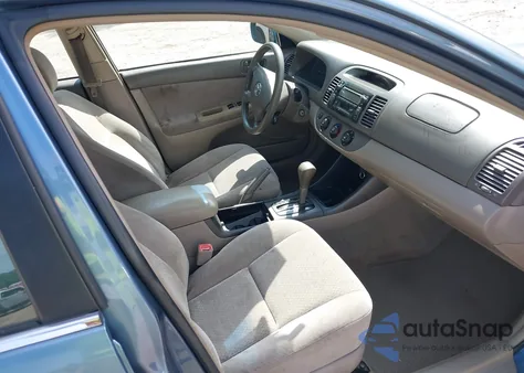 2004 Toyota Camry Le/Se/Std/Xle z USA, uszkodzony, nr VIN 4T1BE32K54U908920